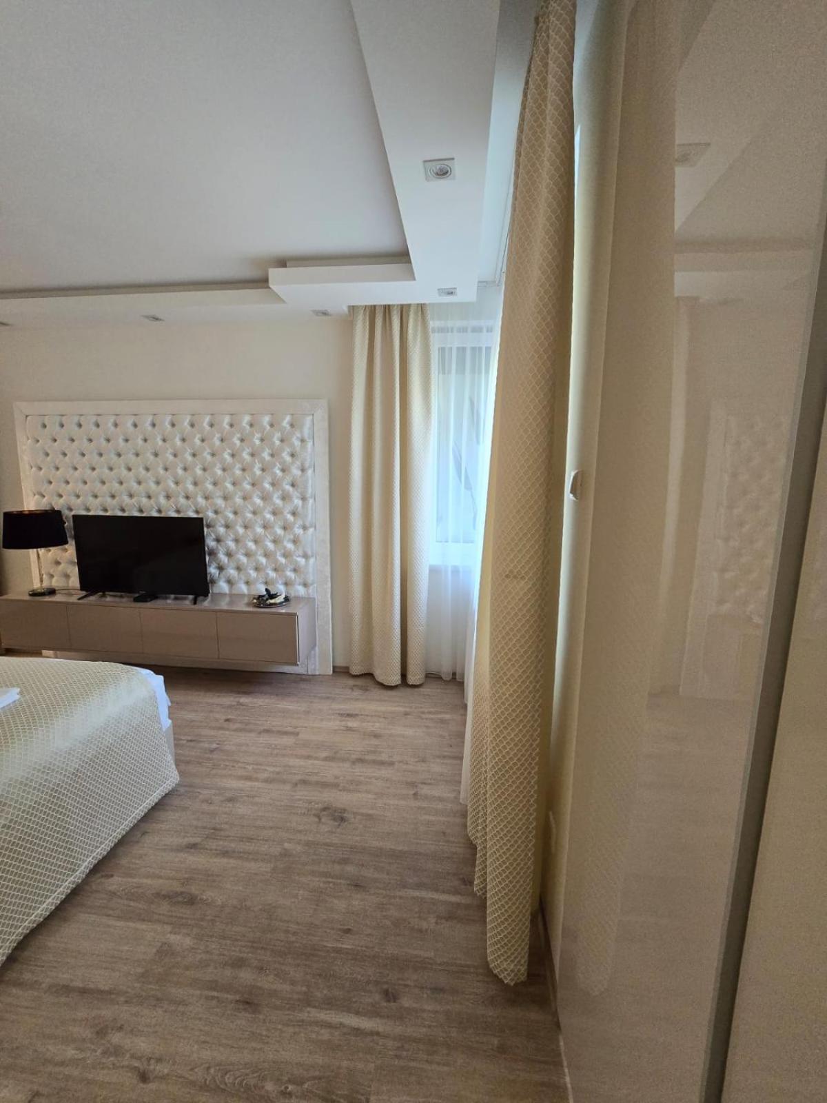 Apartment Rebany 3 *