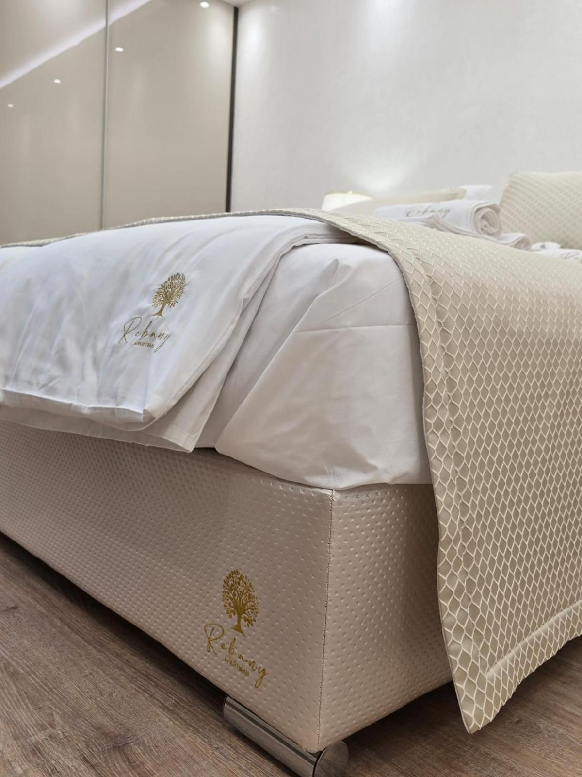 Rebany 3 * Debrecen