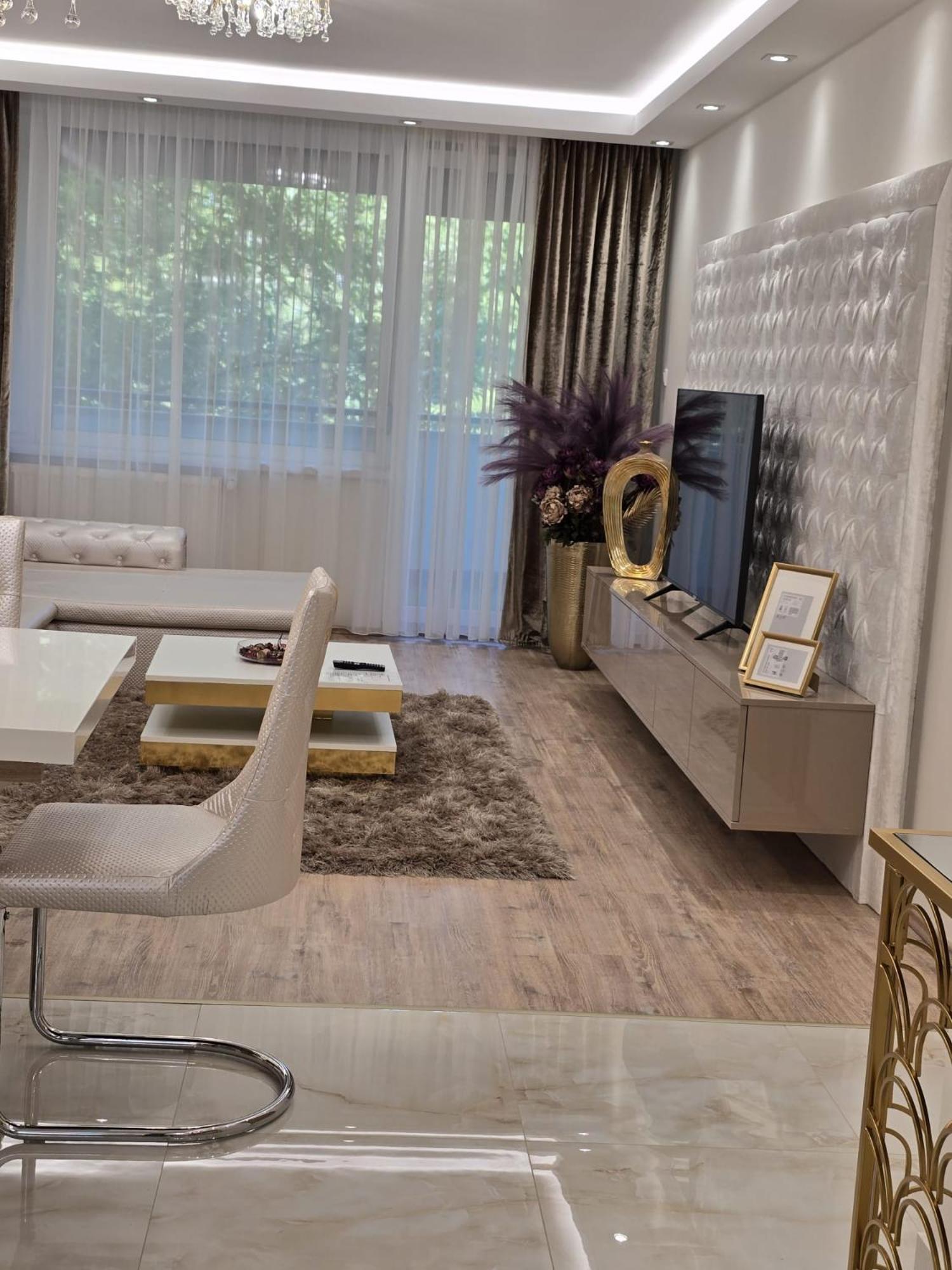 Apartment Rebany 3 *