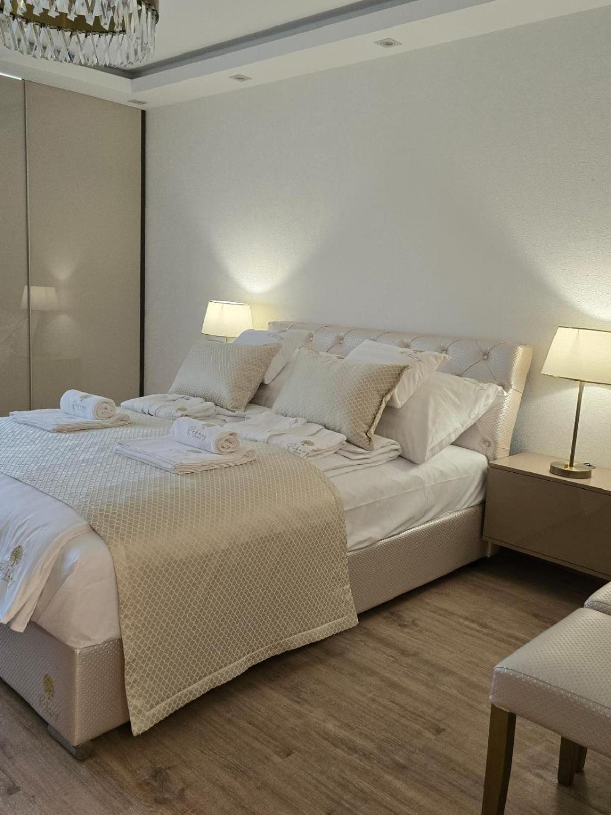 Rebany 3 * Debrecen
